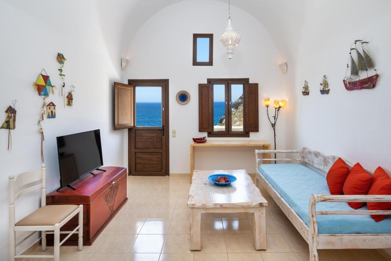Moschatos Beach House Kamári Exterior foto