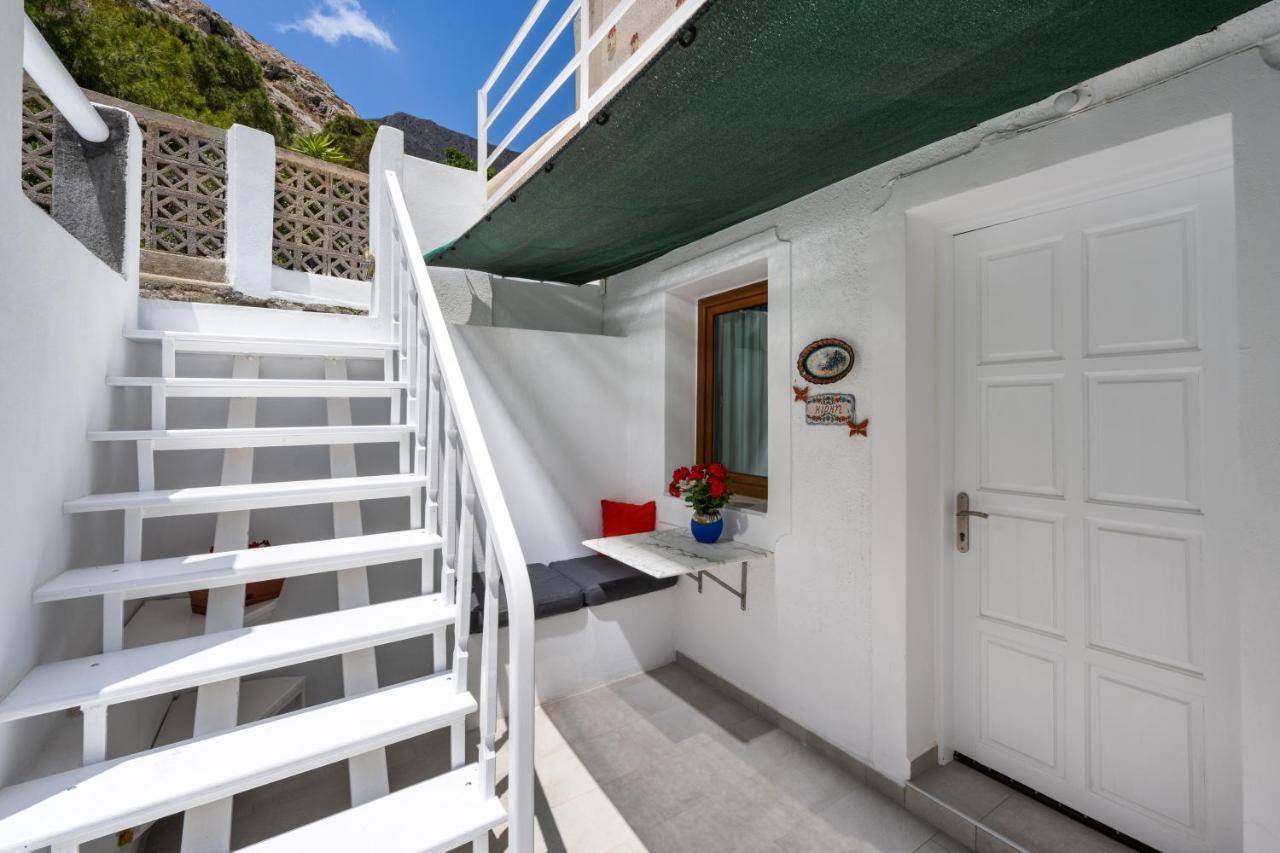 Moschatos Beach House Kamári Exterior foto