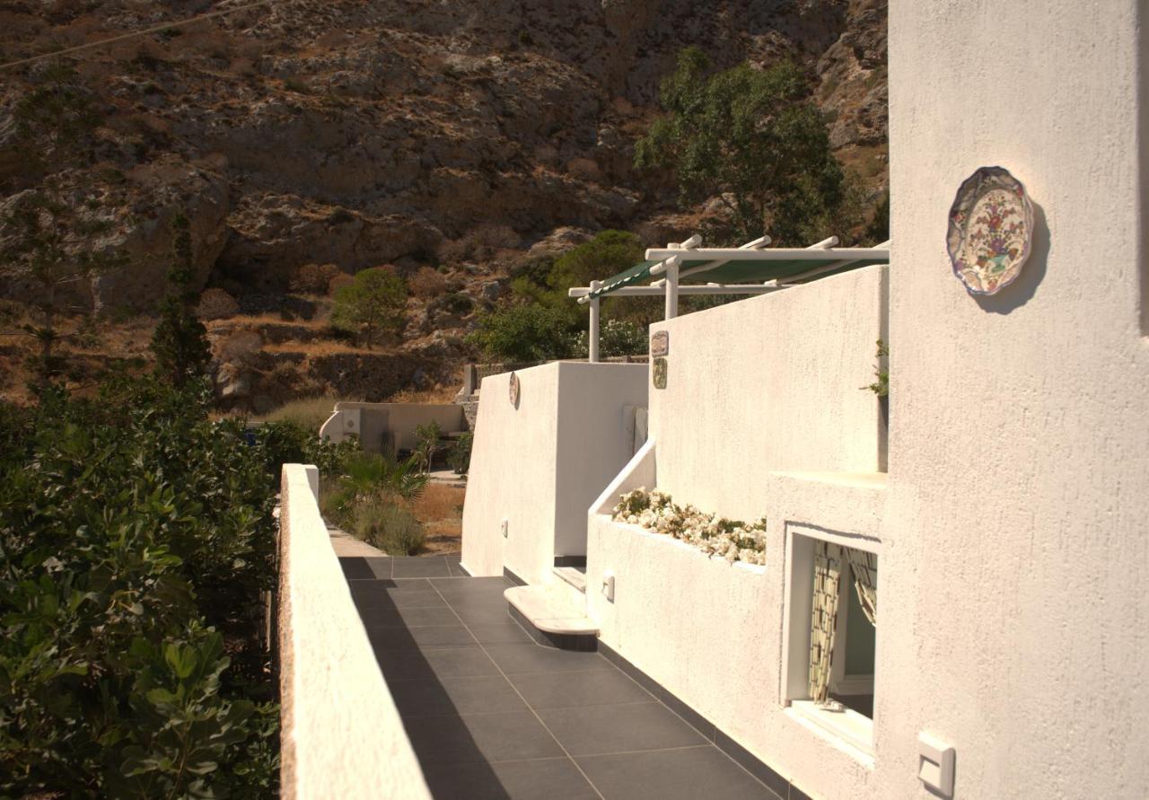 Moschatos Beach House Kamári Exterior foto